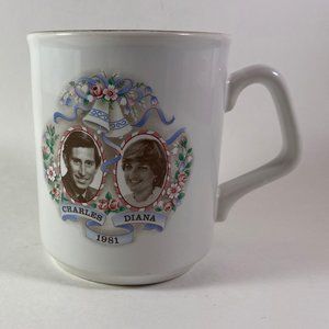 Vintage Coffee mug Commemorating the wedding of Prince Charles with Diana